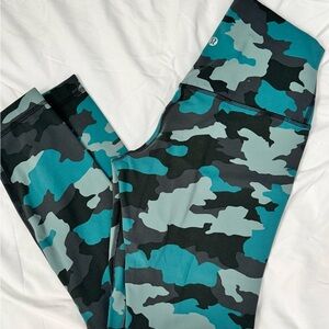Lululemon Align Camo leggings size 6 perfect condition